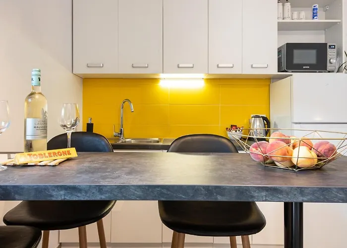 Apartment Les - 4 Min Walk From Amphiteatre Pula