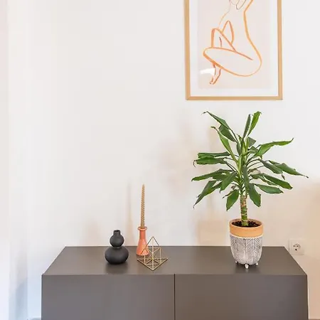 Les - 4 Min Walk From Amphiteatre Apartman *