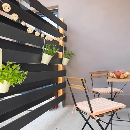 Apartment Studio Les - 4 Min Walk From Amphiteatre Pula