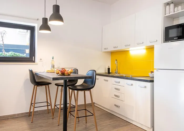 Apartman Les - 4 Min Walk From Amphiteatre Póla